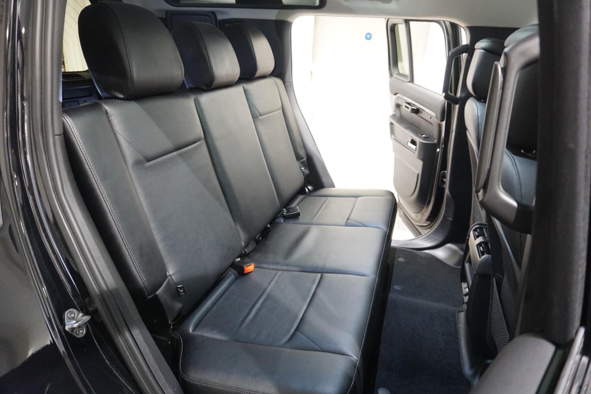 Land Rover Defender 110 3.0 D250 MHEV HSE Hard Top SUV 5dr Diesel Auto 4WD MWB Euro 6 (s/s) (250 ps)